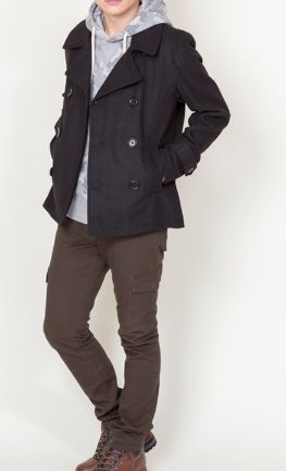 冬の低身長コーデ 大人っぽい服装をpコートとパーカーで作る チビ男子のイメチェン 背の低い男のファッションコーデ特集